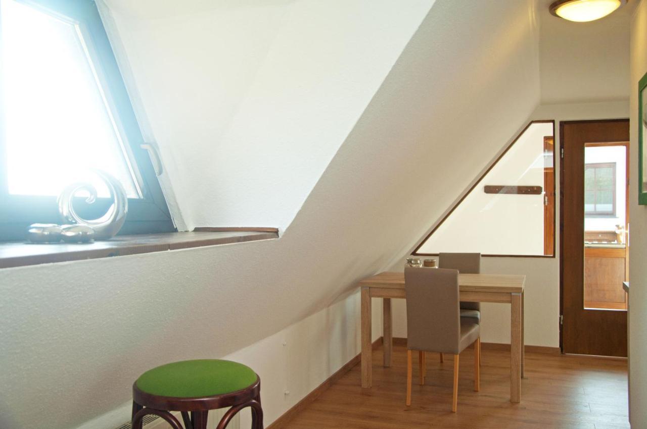 Wg Bernstein - Reetdachhaus - Ruhe Und Seeblick Sellin  Exteriér fotografie