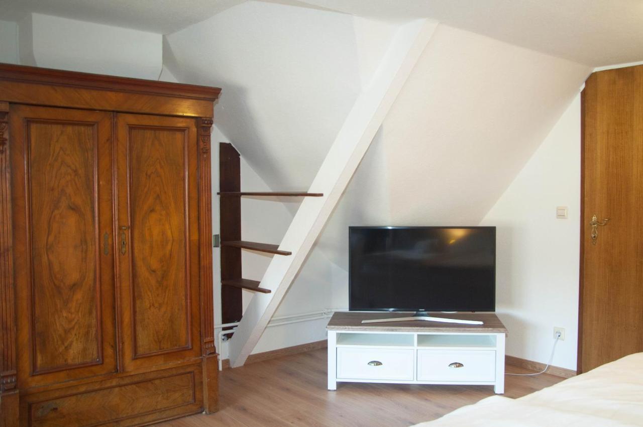Wg Bernstein - Reetdachhaus - Ruhe Und Seeblick Sellin  Exteriér fotografie