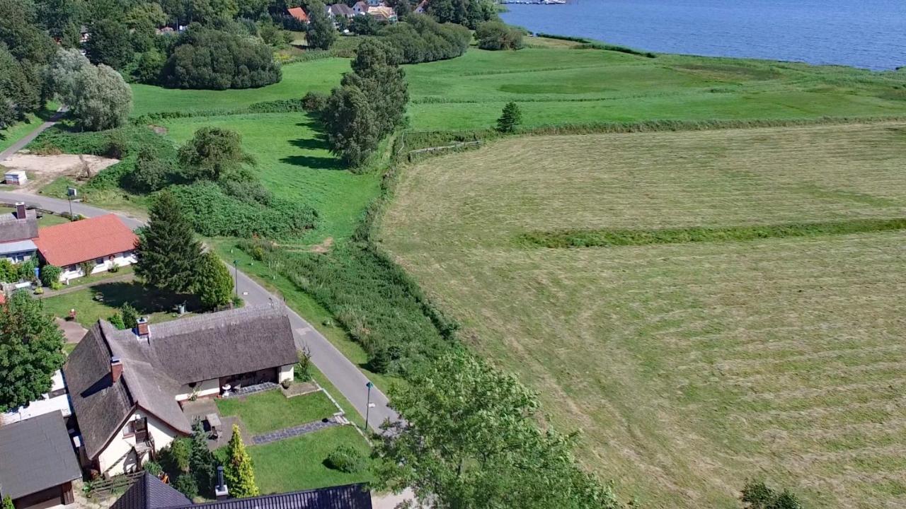 Wg Bernstein - Reetdachhaus - Ruhe Und Seeblick Sellin  Exteriér fotografie