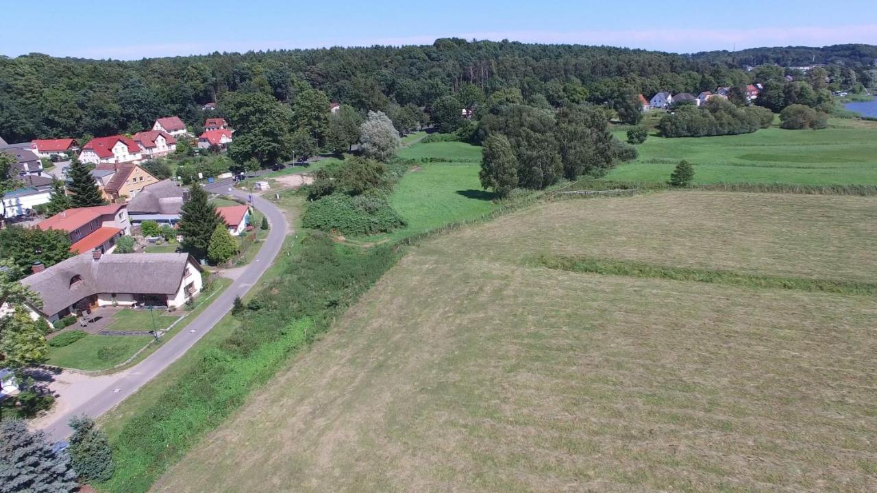 Wg Bernstein - Reetdachhaus - Ruhe Und Seeblick Sellin  Exteriér fotografie