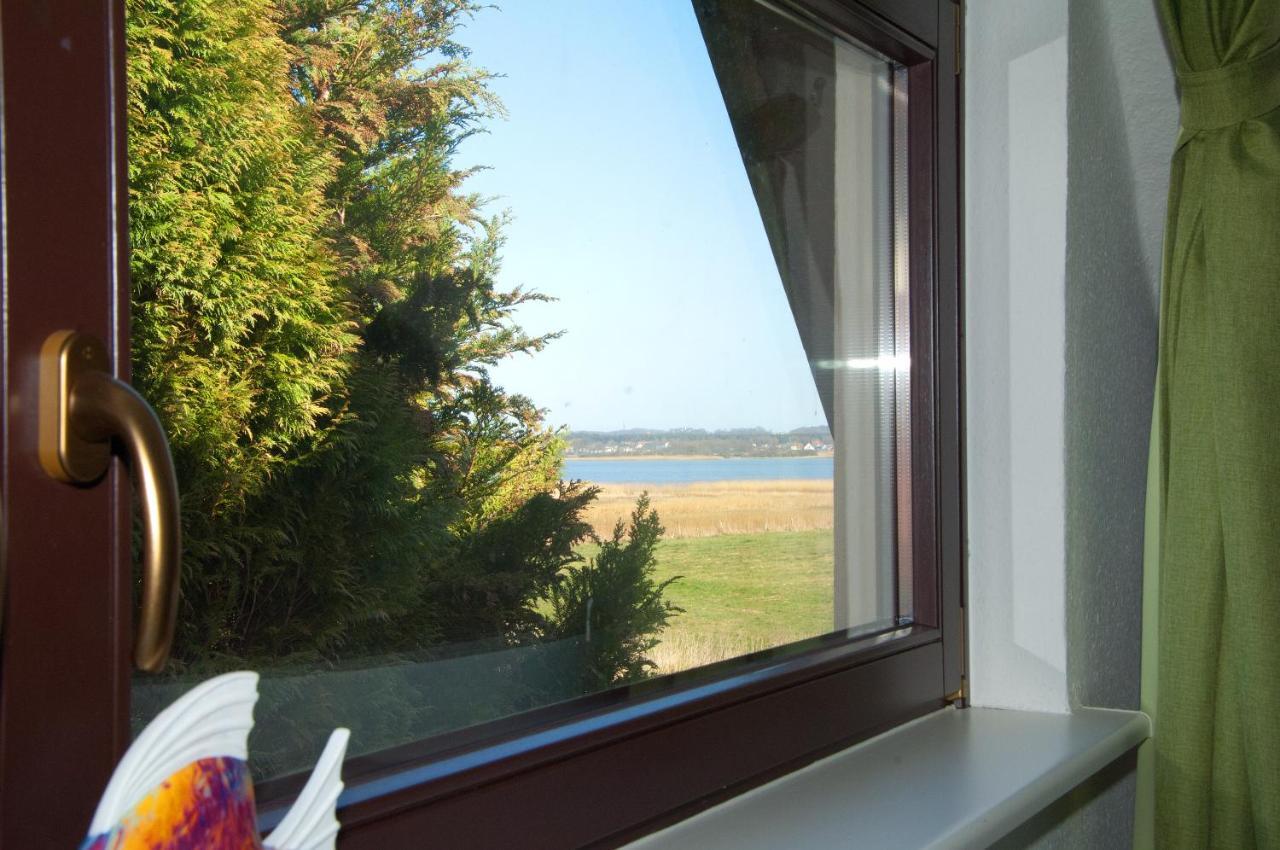 Wg Bernstein - Reetdachhaus - Ruhe Und Seeblick Sellin  Exteriér fotografie